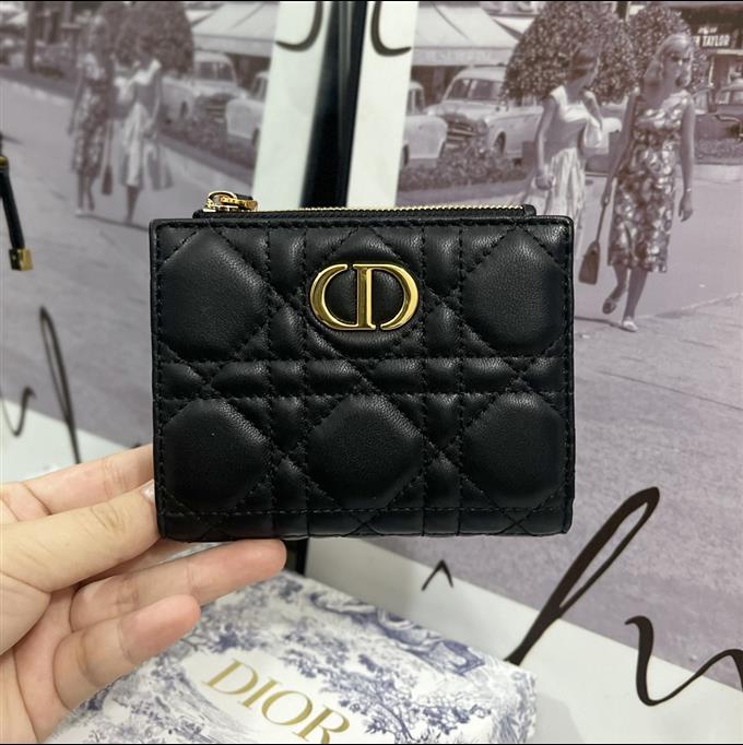 2025228Y 220P182144627